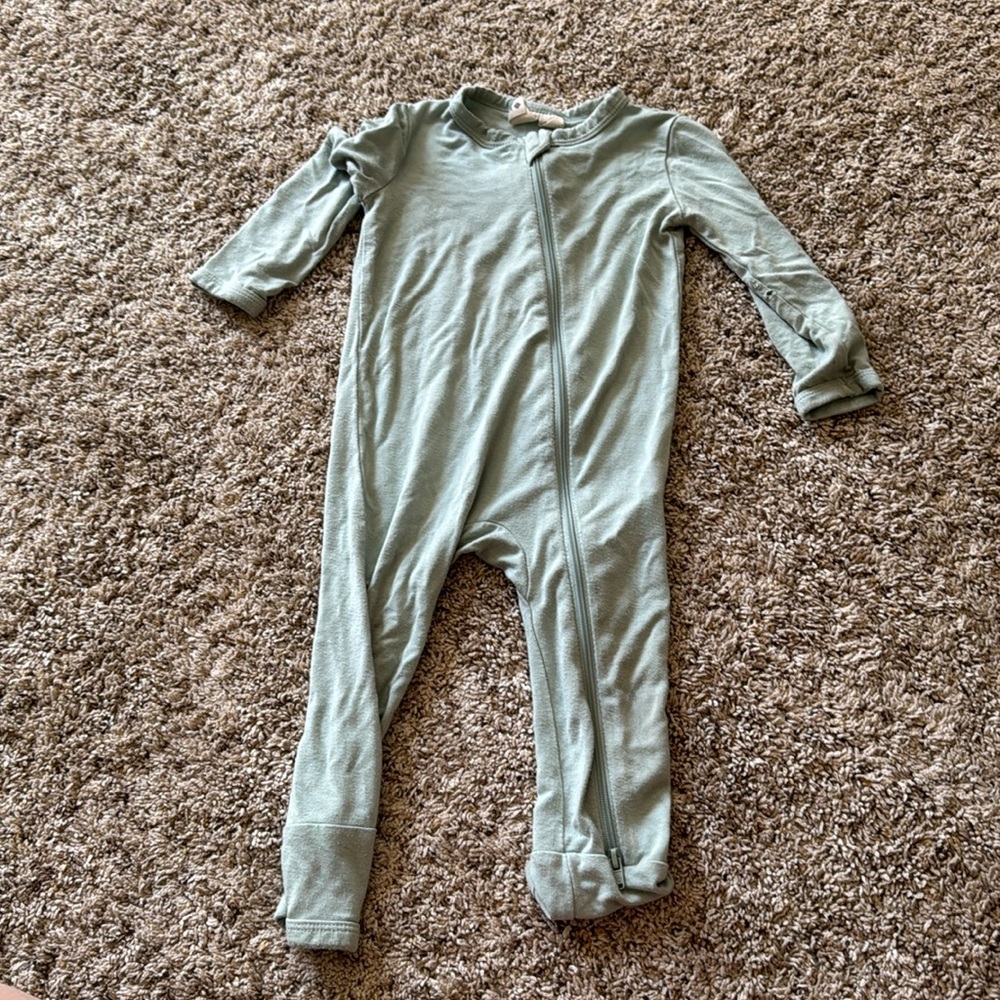 Kyte baby onesie aqua sz. 6-12 months